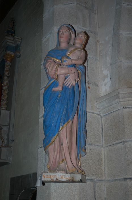 statue de Notre Dame de Merci