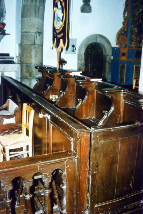 table de communion ; stalles - © Ministère de la Culture (France), Conservation des antiquités et des objets d’art du Finistère, tous droits réservés