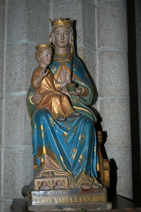 statue : Vierge à l'Enfant dite Intron Varia Lann-Riot - © Ministère de la Culture (France), Conservation des antiquités et des objets d’art du Finistère, tous droits réservés