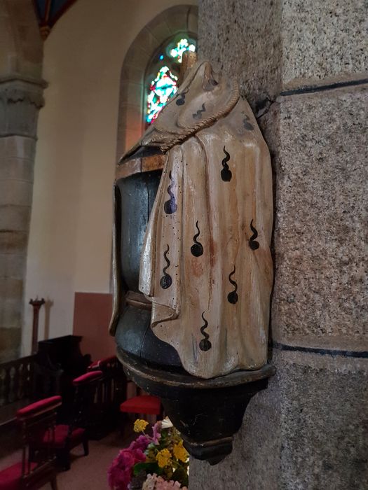 boîte aux Proellas, vue de côté - © Ministère de la Culture (France), Conservation des antiquités et des objets d’art du Finistère, tous droits réservés