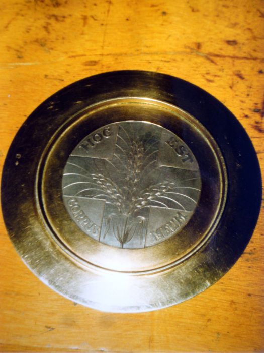 calice et patène n° 2, détail - © Ministère de la Culture (France), Conservation des antiquités et des objets d’art du Finistère, tous droits réservés
