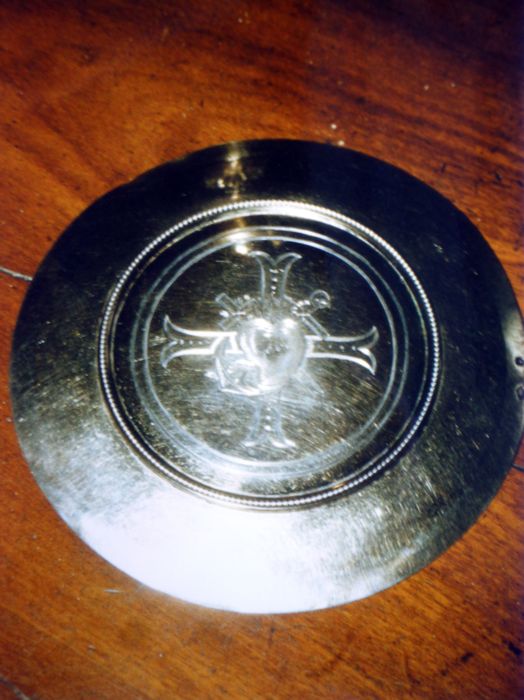 patène n° 3 - © Ministère de la Culture (France), Conservation des antiquités et des objets d’art du Finistère, tous droits réservés