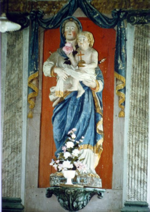 maître-autel ; retable ; statue : Vierge à l'Enfant dite Notre Dame de Guénily, détail de la Vierge - © Ministère de la Culture (France), Conservation des antiquités et des objets d’art du Finistère, tous droits réservés