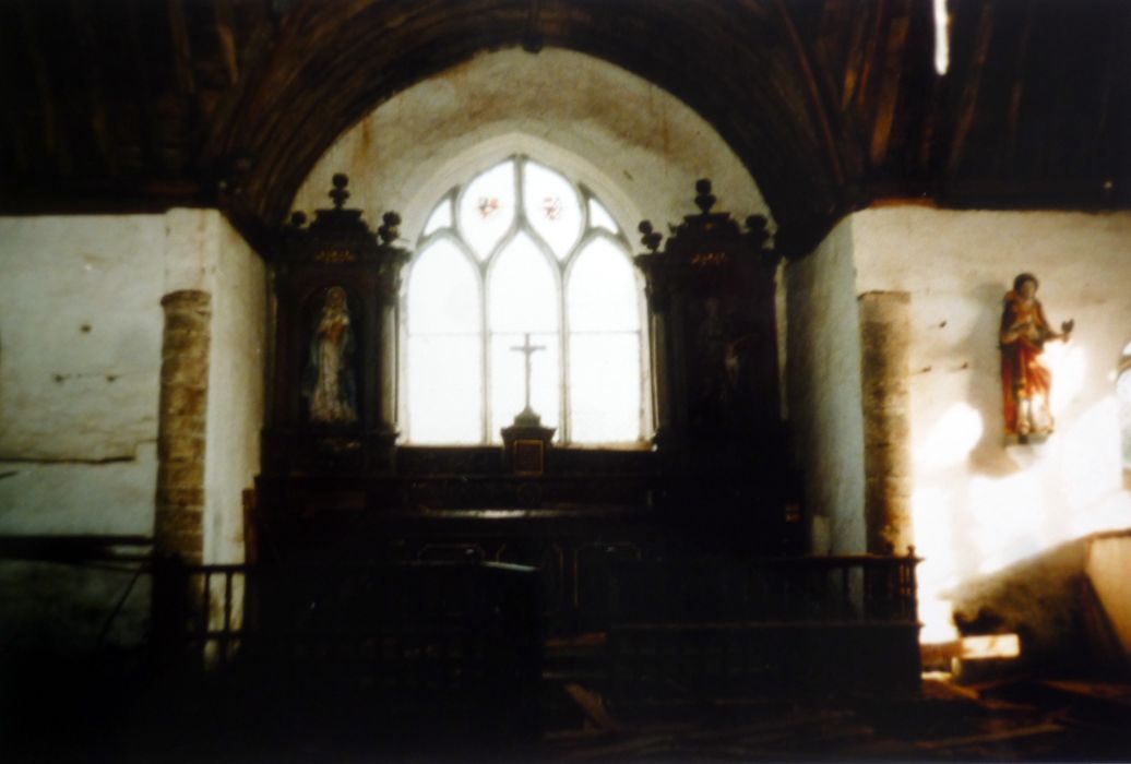 maître-autel ; boiserie ; niches avec deux statues : Sainte Trinité, Vierge à l'Enfant - © Ministère de la Culture (France), Conservation des antiquités et des objets d’art du Finistère, tous droits réservés