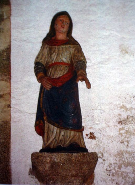 statue : Sainte femme - © Ministère de la Culture (France), Conservation des antiquités et des objets d’art du Finistère – Tous droits réservés