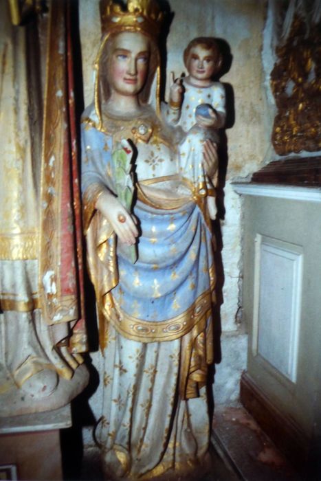 statue : Vierge à l'Enfant - © Ministère de la Culture (France), Conservation des antiquités et des objets d’art du Finistère, tous droits réservés