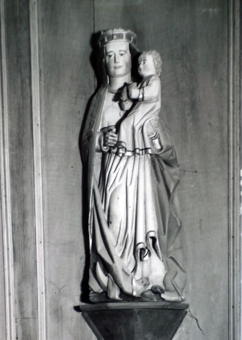 statue : Vierge à l'Enfant