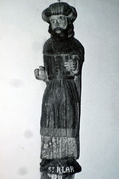 statue : Saint Alar (ex Saint Nicodème) - © Ministère de la Culture (France), Conservation des antiquités et des objets d’art du Finistère – Tous droits réservés