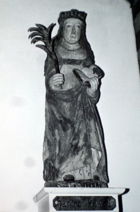 statue : Sainte Catherine - © Ministère de la Culture (France), Conservation des antiquités et des objets d’art du Finistère – Tous droits réservés