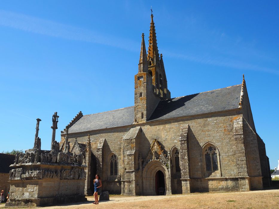 Chapelle Notre-Dame-de-Tronoën : Façade latérale sud, vue générale