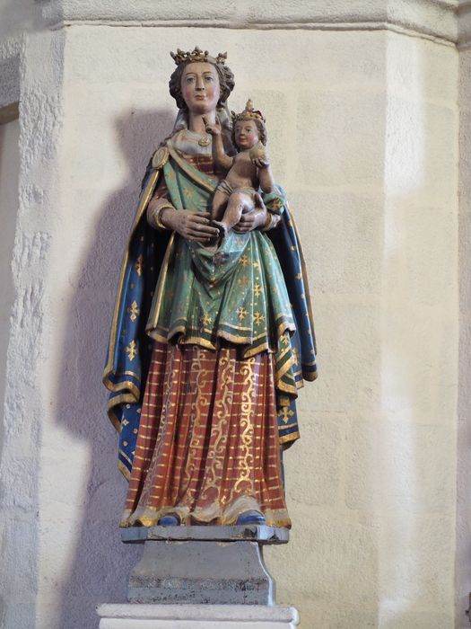 statue : Vierge à l'Enfant