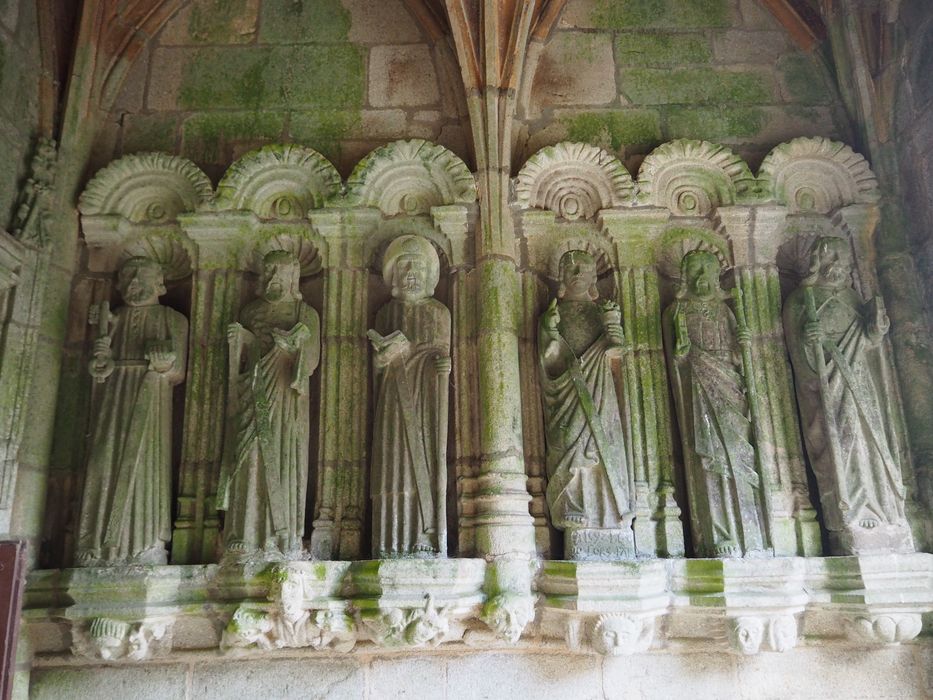 statues : Apôtres