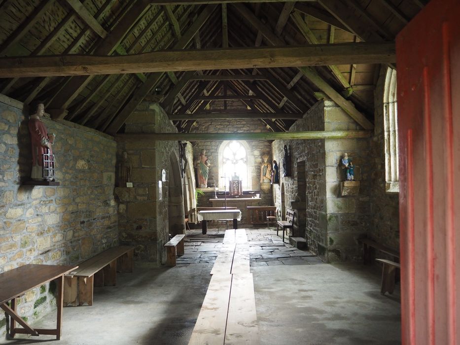 Chapelle Saint-Guénolé de Trolez : Nef, vue générale - © Ministère de la Culture (France), Conservation des antiquités et des objets d’art du Finistère, tous droits réservés