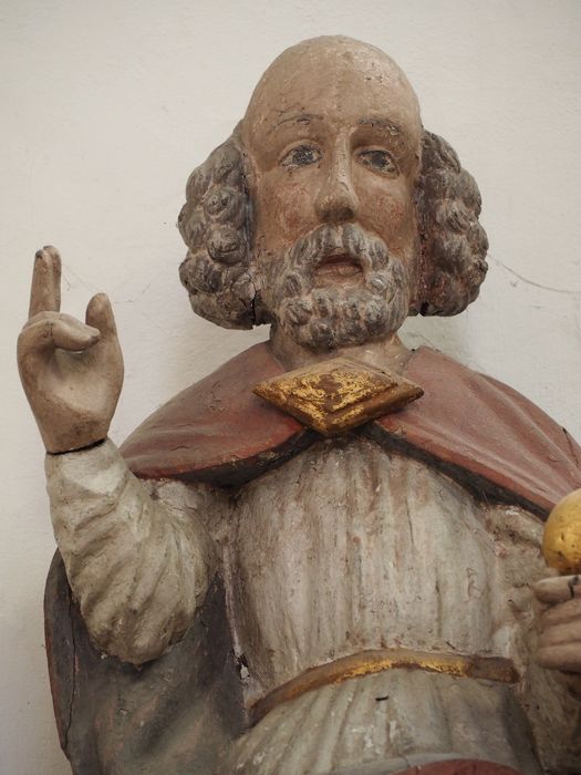 statue : Saint Pierre, vue partielle