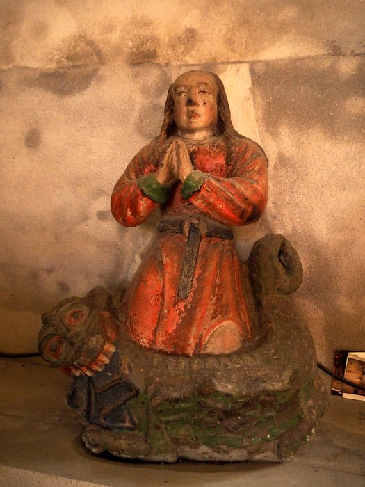 statue : Sainte Marguerite