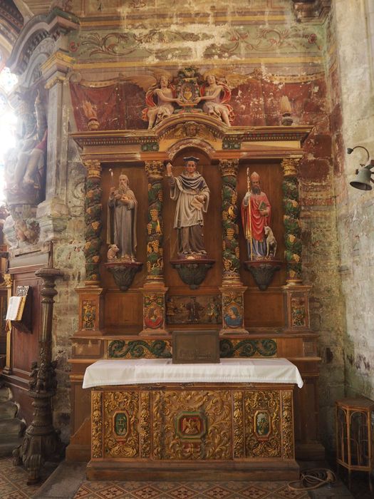 autel et retable de Saint Yves, statues : Saint Yves, Saint Hervé, Saint Alar