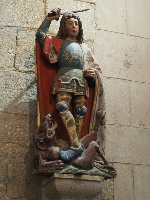 statue : Saint Michel