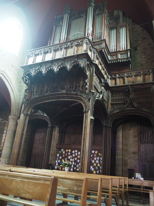 Orgue de tribune : tribune d'orgue ; buffet d'orgue