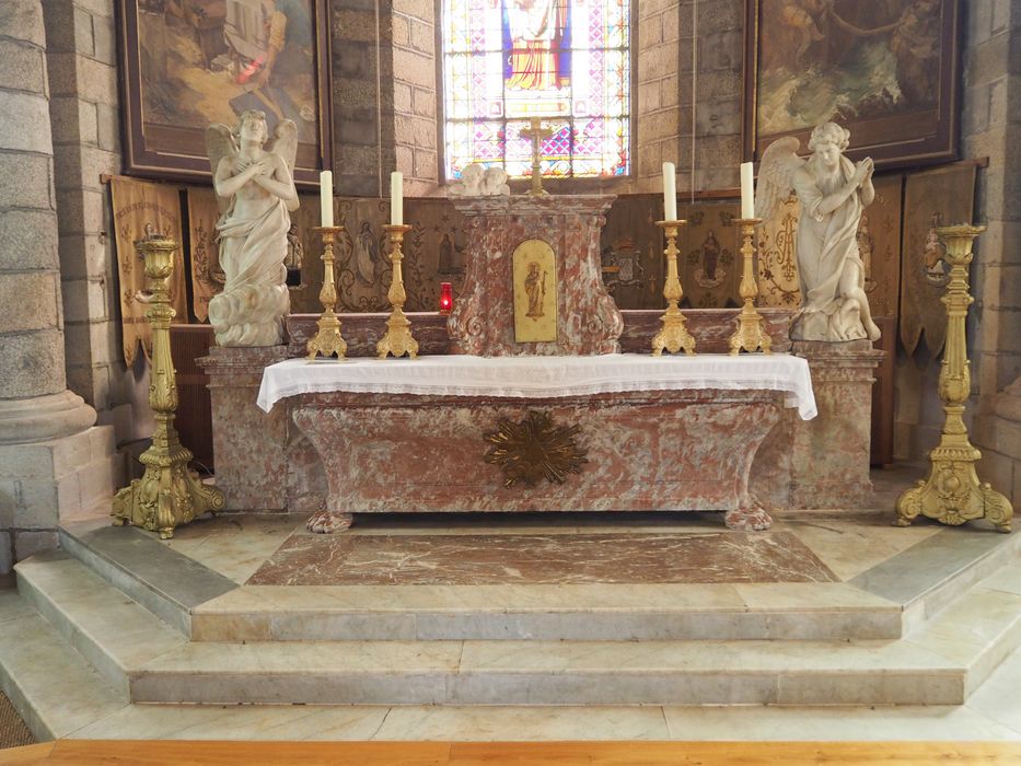 autel (maître-autel) - © Ministère de la Culture (France), Conservation des antiquités et des objets d’art du Finistère, tous droits réservés