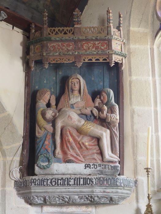 groupe sculpté (petite nature) : Vierge de Pitié