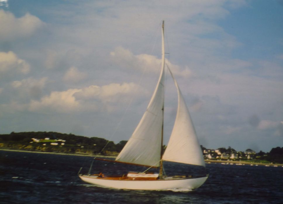 bateau de plaisance (yacht à voile, sloop à gréement Marconi) : Sloop dit Saint Jean, ex Saint Marc - © Ministère de la Culture (France), Conservation des antiquités et des objets d’art du Finistère, tous droits réservés