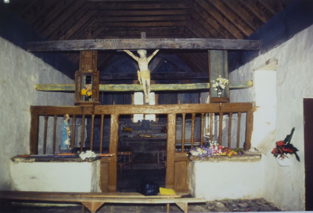 chancel ; banc ; niche - © Ministère de la Culture (France), Conservation des antiquités et des objets d’art du Finistère, tous droits réservés
