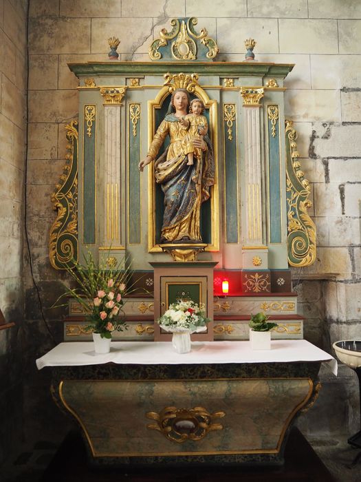 autel, retable, statue : Vierge à l'Enfant, vue partielle