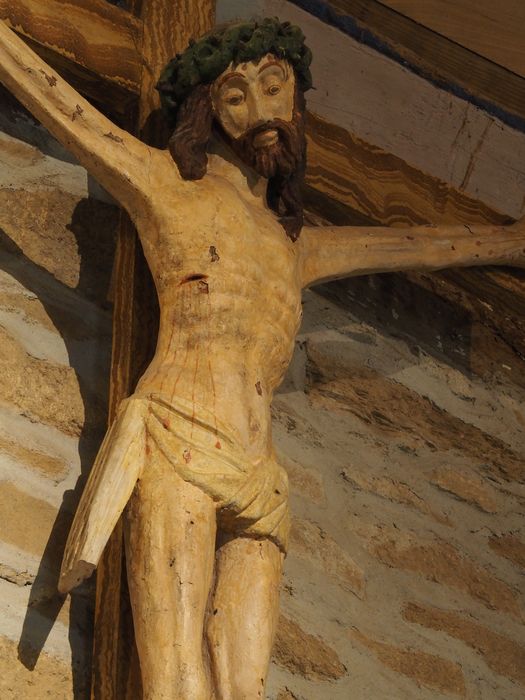 statue dite du Christ Jaune : Christ en croix, vue partielle - © Ministère de la Culture (France), Conservation des antiquités et des objets d’art du Finistère, tous droits réservés