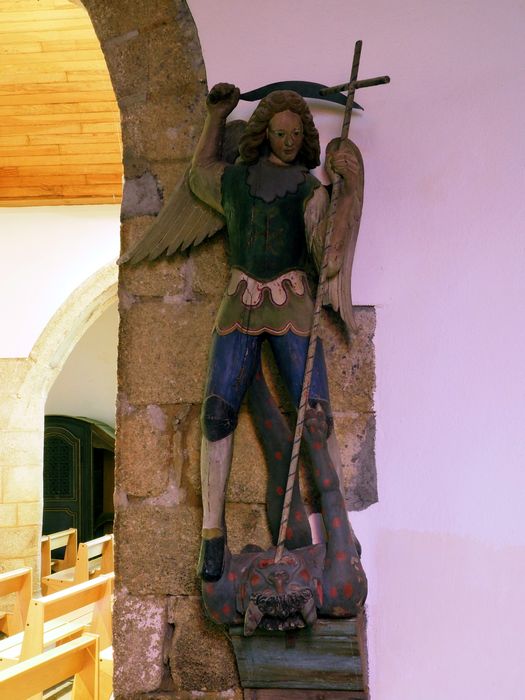 statue : Saint Michel - © Ministère de la Culture (France), Conservation des antiquités et des objets d’art du Finistère, tous droits réservés