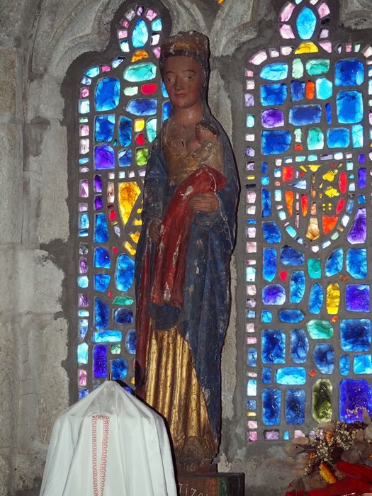 statue : Vierge à l'Enfant - © Ministère de la Culture (France), Conservation des antiquités et des objets d’art du Finistère, tous droits réservés