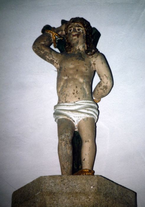 statue : Saint Sébastien - © Ministère de la Culture (France), Conservation des antiquités et des objets d’art du Finistère, tous droits réservés