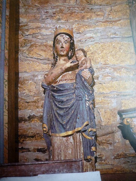 statue : Vierge à l'Enfant dite Notre Dame de la Clarté - © Ministère de la Culture (France), Conservation des antiquités et des objets d’art du Finistère, tous droits réservés