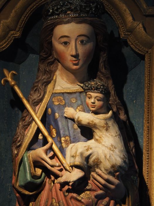 statue : Vierge à l'Enfant, vue partielle