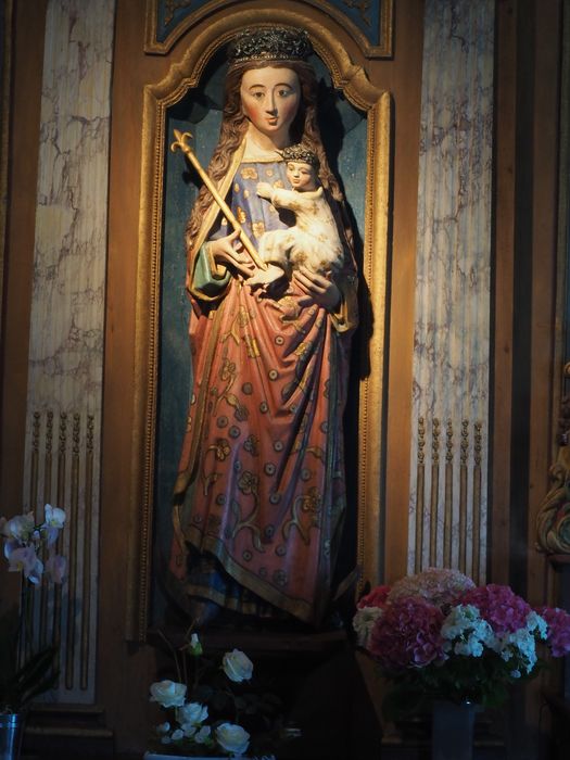 statue : Vierge à l'Enfant