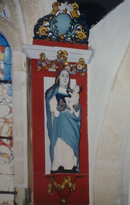 statue ; niche : Vierge à l'Enfant