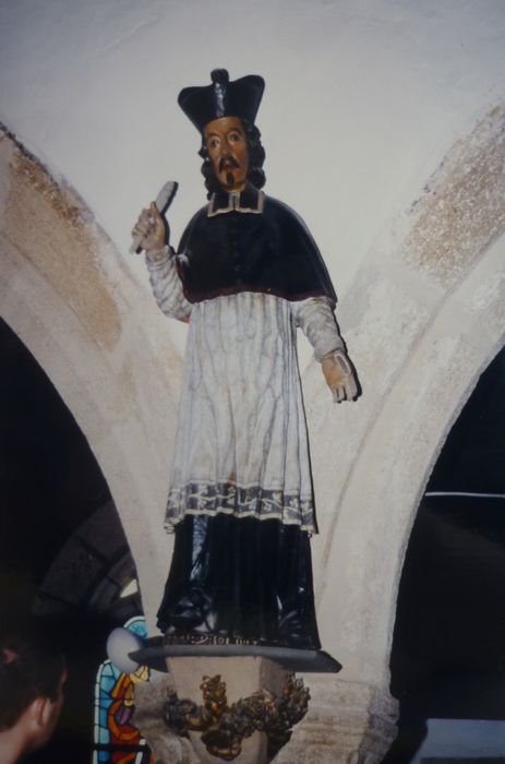 statue : Saint Yves