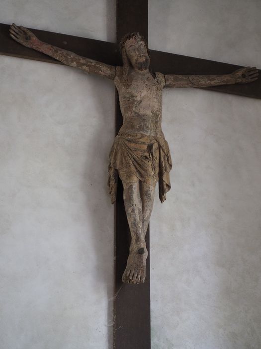 statue : Christ en croix