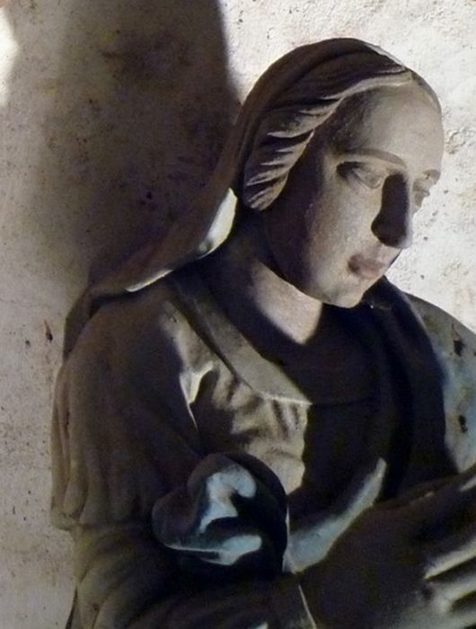 statue : Vierge à l'Enfant, vue partielle - © Ministère de la Culture (France), Conservation des antiquités et des objets d’art du Finistère, tous droits réservés