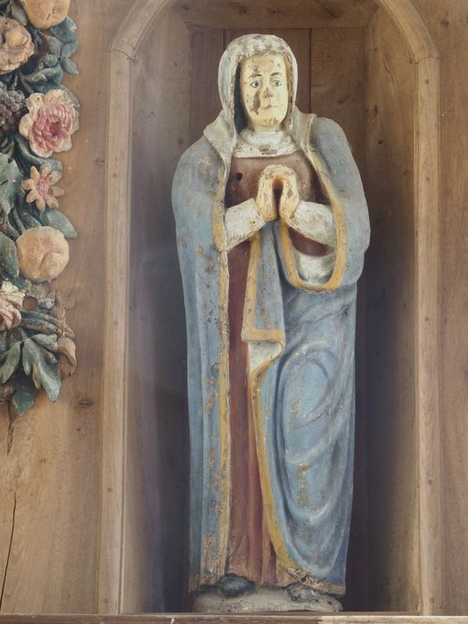 statue : Vierge au calvaire