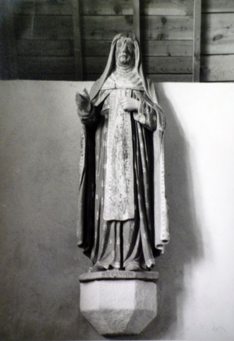 statue : Sainte Candide - © Ministère de la Culture (France), Conservation des antiquités et des objets d’art du Finistère, tous droits réservés
