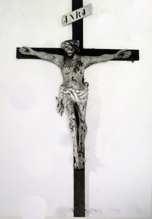 statue : Christ en croix - © Ministère de la Culture (France), Conservation des antiquités et des objets d’art du Finistère – Tous droits réservés