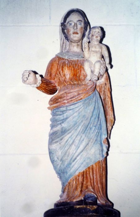 Statue : Vierge à l'Enfant