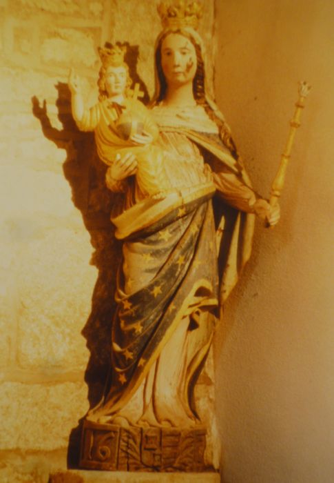 statue : Vierge à l'Enfant n° 1 - © Ministère de la Culture (France), Conservation des antiquités et des objets d’art du Finistère – Tous droits réservés