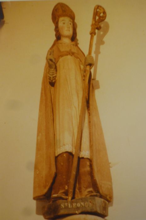 statue : Saint Léonor - © Ministère de la Culture (France), Conservation des antiquités et des objets d’art du Finistère – Tous droits réservés