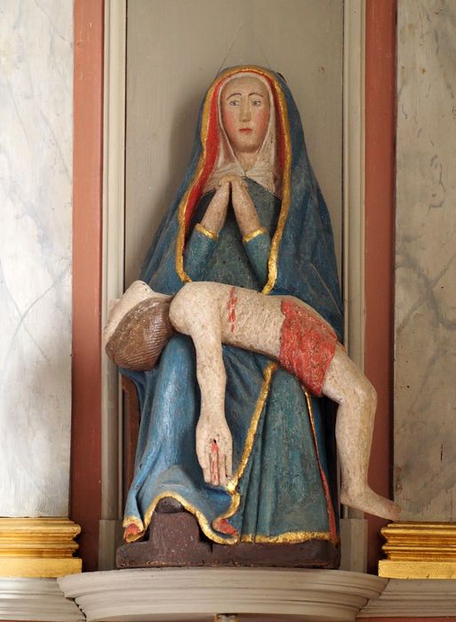 groupe sculpté : Vierge de Pitié - © Ministère de la Culture (France), Conservation des antiquités et des objets d’art du Finistère, tous droits réservés