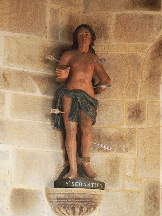 statue : Saint Sébastien - © Ministère de la Culture (France), Conservation des antiquités et des objets d’art du Finistère, tous droits réservés