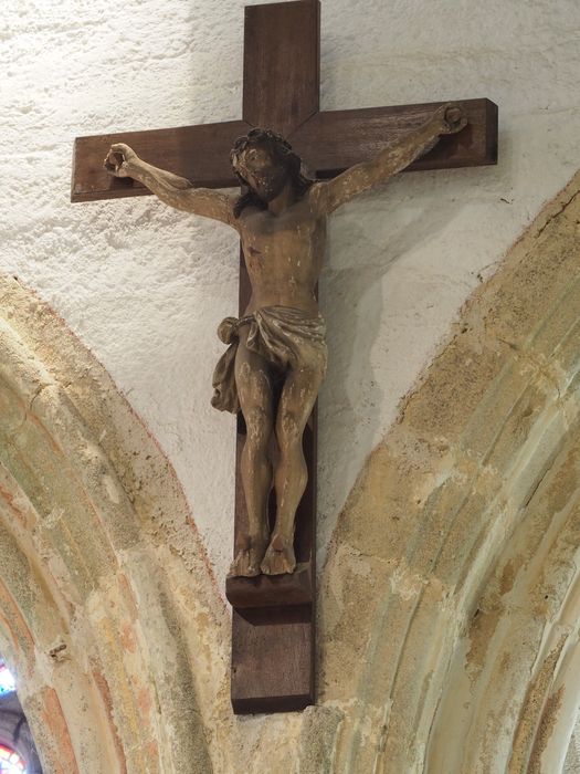 statue : Christ en croix - © Ministère de la Culture (France), Conservation des antiquités et des objets d’art du Finistère, tous droits réservés