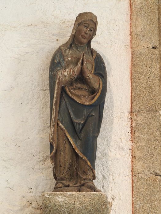 statue : Vierge au calvaire - © Ministère de la Culture (France), Conservation des antiquités et des objets d’art du Finistère – Tous droits réservés