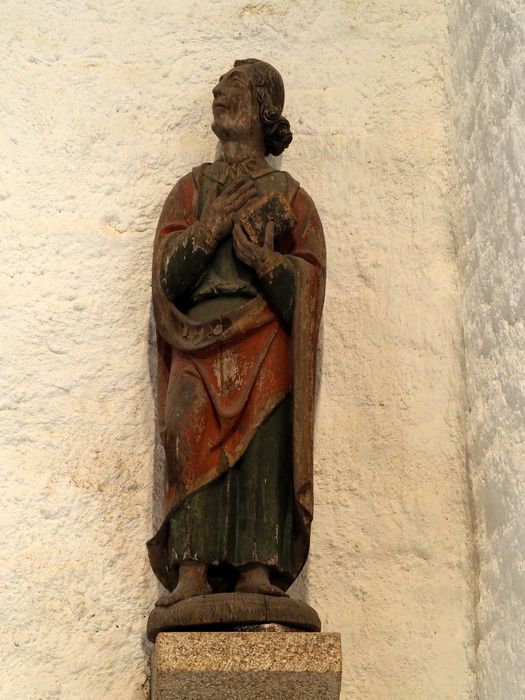 statue : Saint Jean au calvaire - © Ministère de la Culture (France), Conservation des antiquités et des objets d’art du Finistère, tous droits réservés