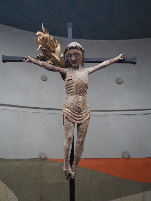 statue : Christ en croix n° 2 - © Ministère de la Culture (France), Conservation des antiquités et des objets d’art du Finistère, tous droits réservés